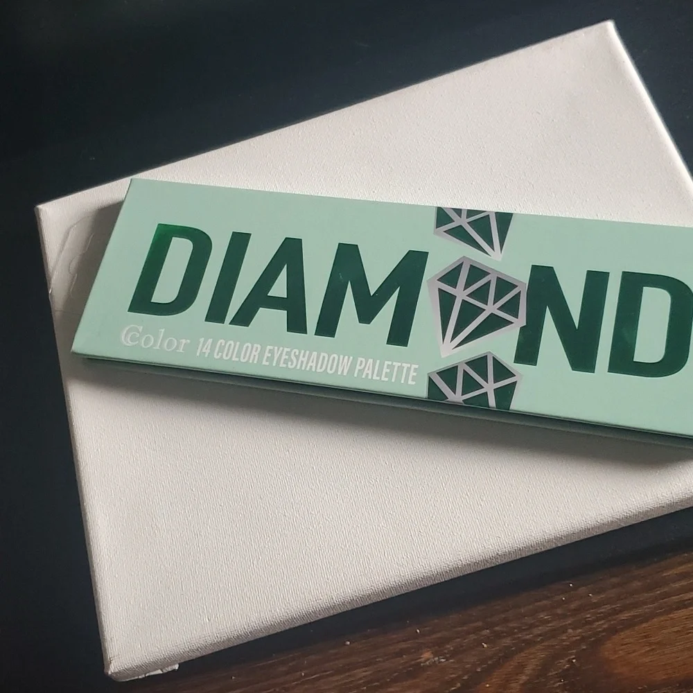 Diamond 14 Color Eyeshadow Palette